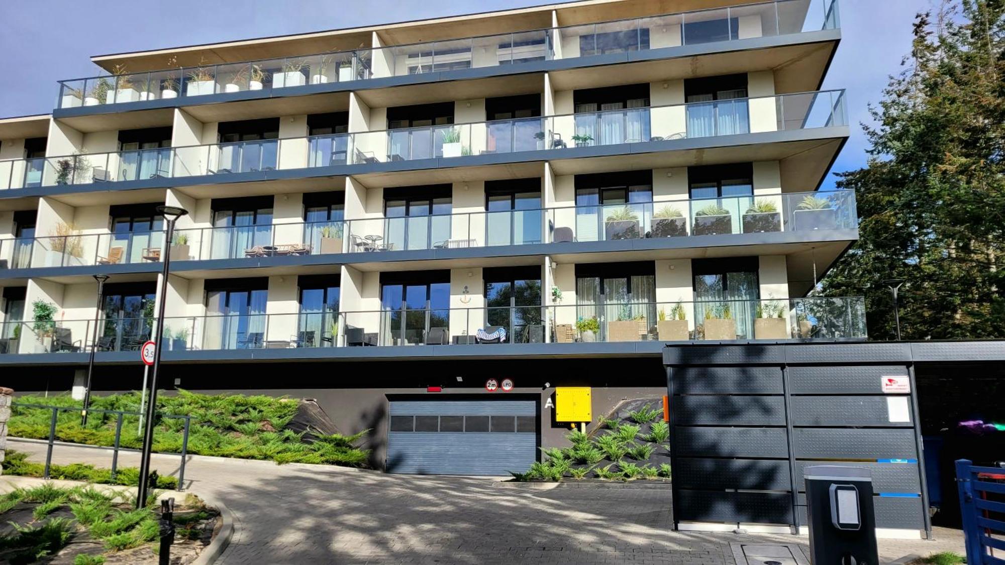 Appartamento Soleggiato Z Basenem Dziwnów Buitenkant foto